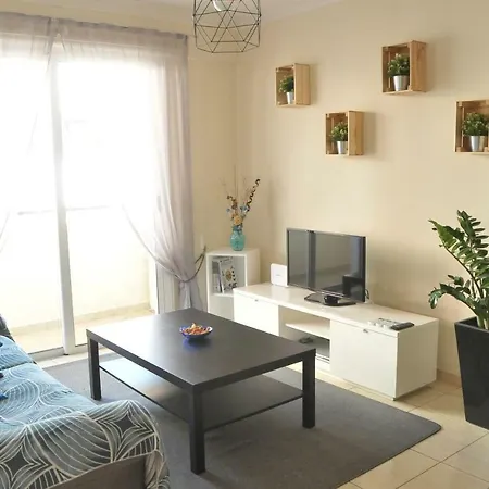 Panorama Court Apartment *
